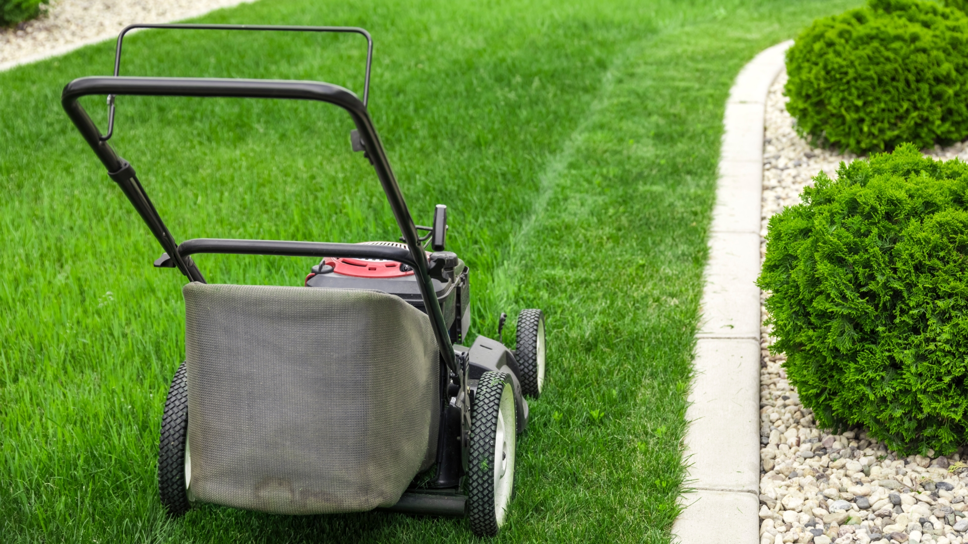 5 Common Lawnmower Maintenance Problems